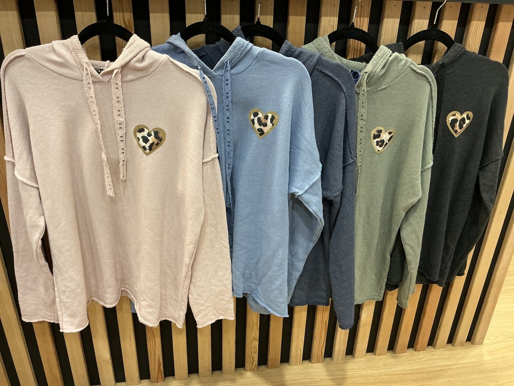 Sweat shirt cœur léopard 