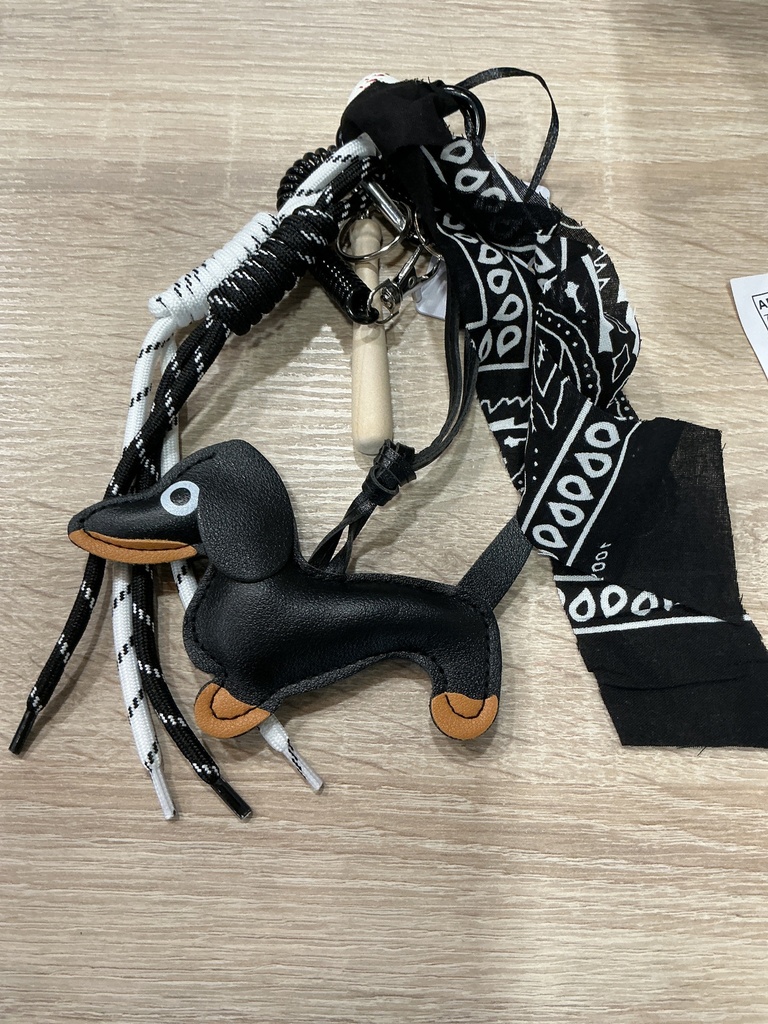 Bijou de sac/Porte clés teckel noir