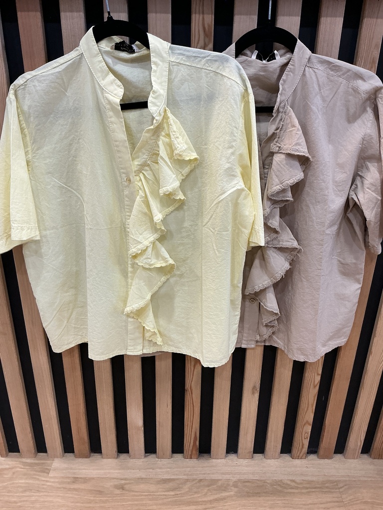 Chemise manches courtes jabot 