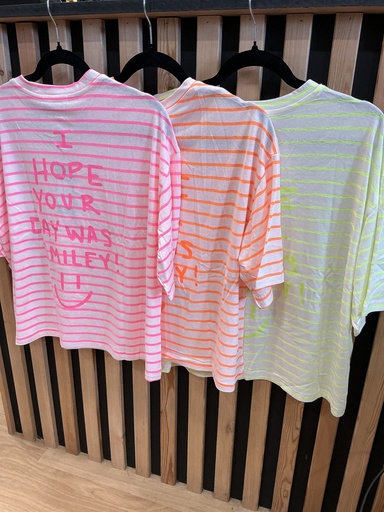 T-shirt rayé col V texte dos 