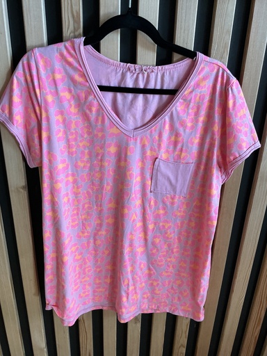 T-shirt col V léopard rose 